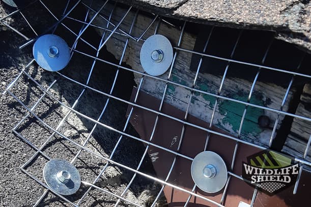 sealed-roof-edge-waterproof-galvanized-steel-mesh